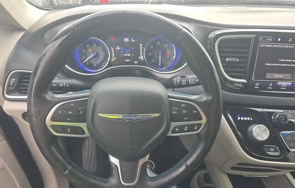 2021 CHRYSLER PACIFICA TOURING L 121.6" WB 7
