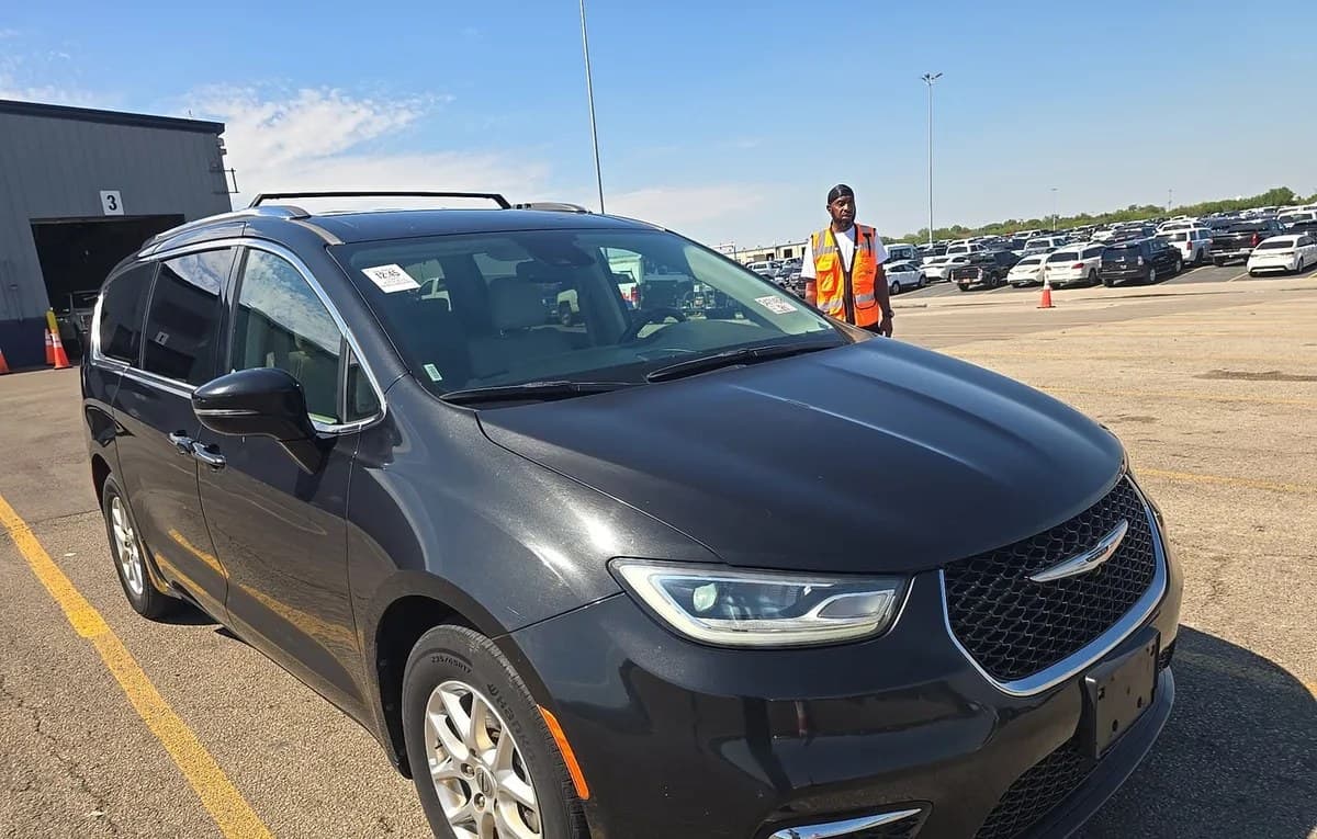 2021 CHRYSLER PACIFICA TOURING L 121.6" WB 4