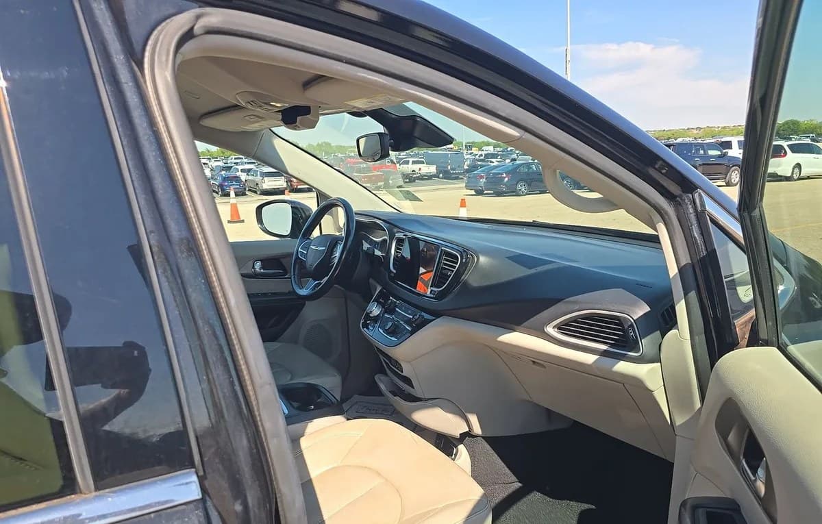 2021 CHRYSLER PACIFICA TOURING L 121.6" WB 5
