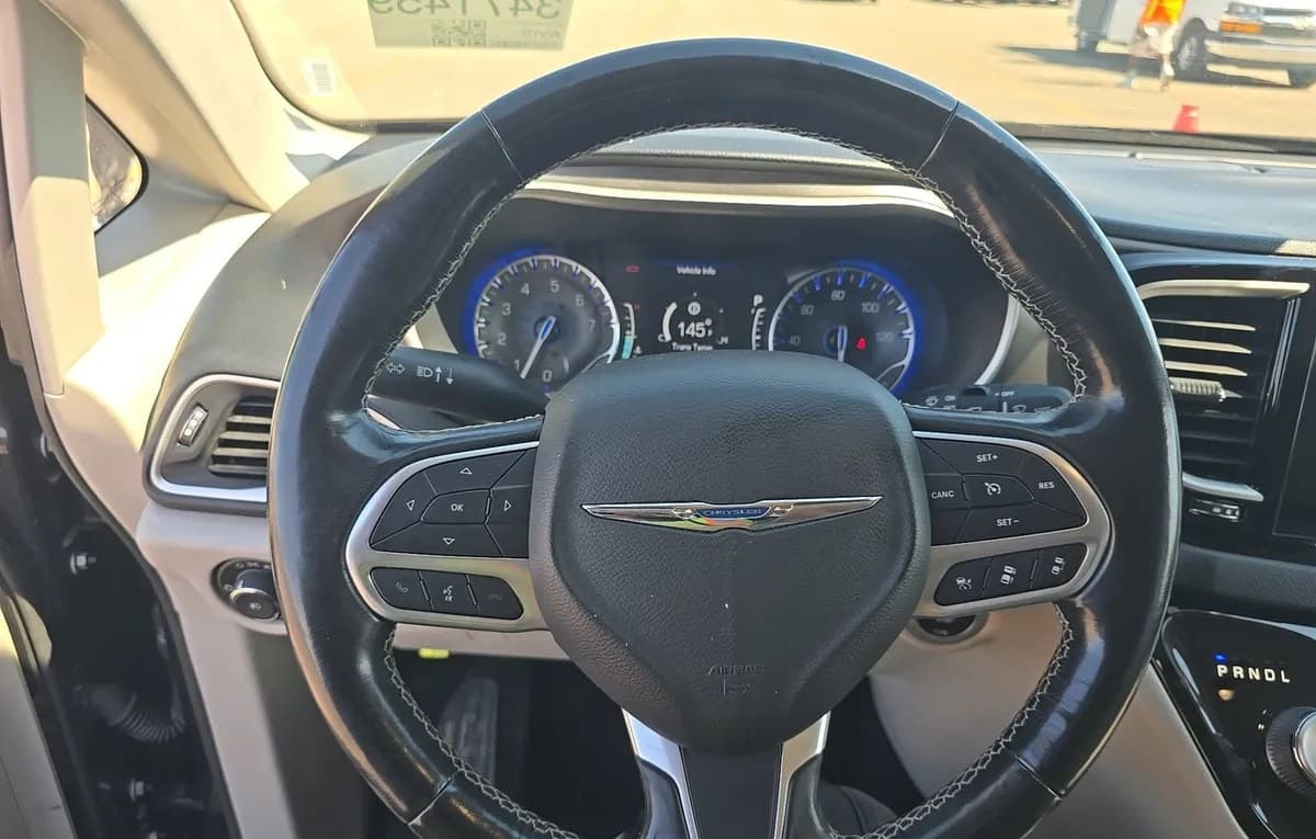 2021 CHRYSLER PACIFICA TOURING L 121.6" WB 7