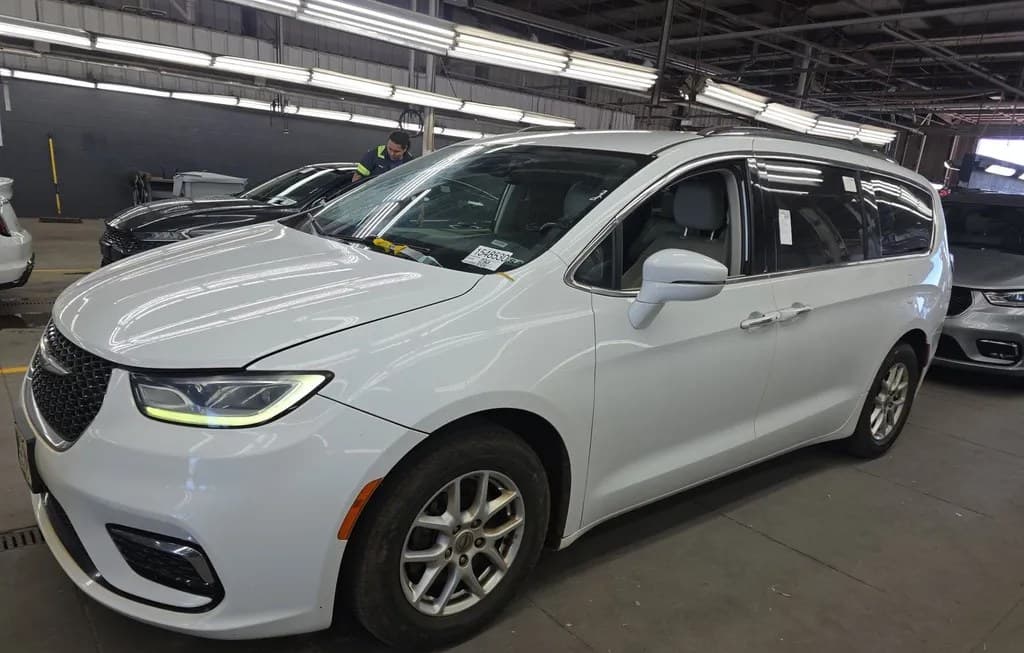 2021 CHRYSLER PACIFICA TOURING L 121.6" WB 1