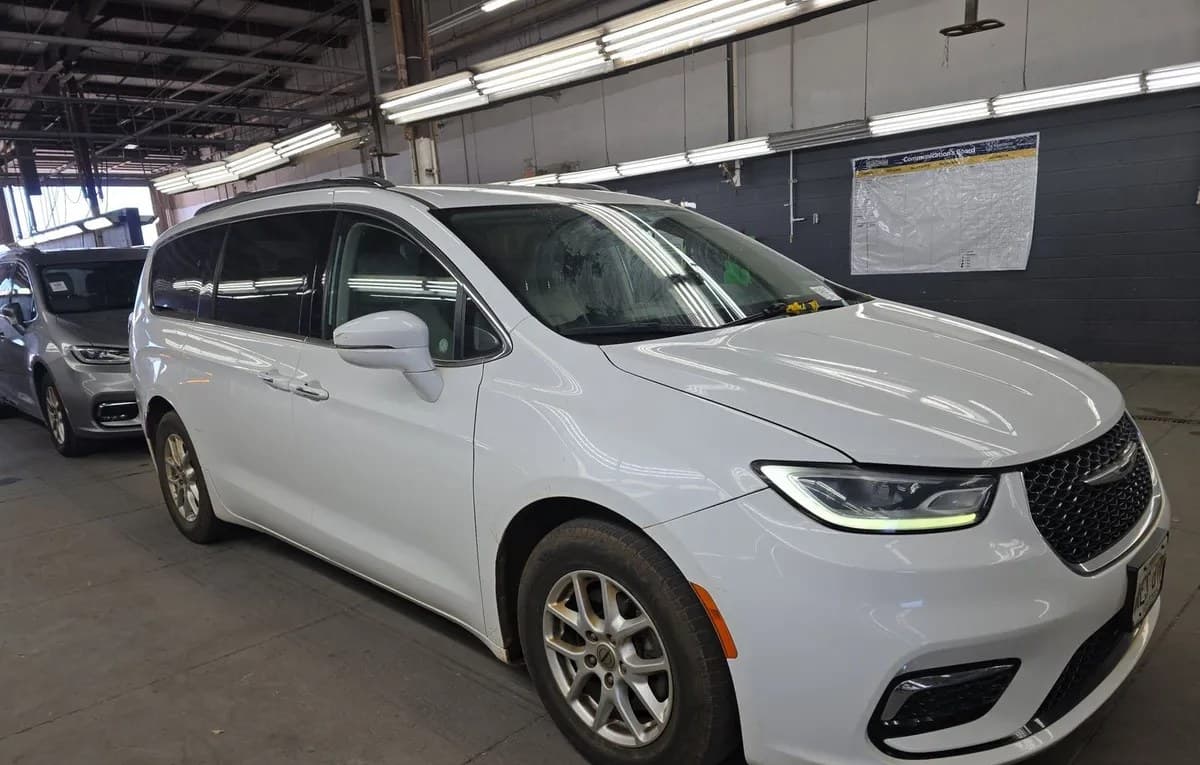 2021 CHRYSLER PACIFICA TOURING L 121.6" WB 4