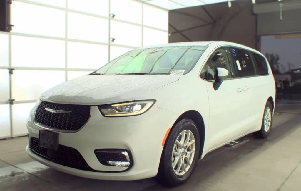 2023 CHRYSLER PACIFICA TOURING L 121.6" WB 1