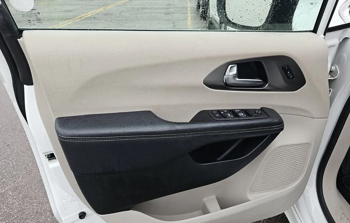 2023 CHRYSLER PACIFICA TOURING L 121.6" WB 6