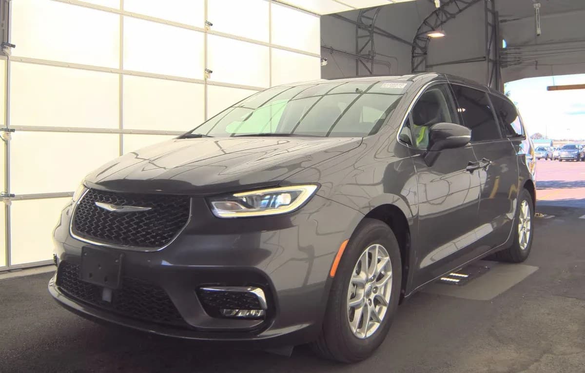 2023 CHRYSLER PACIFICA TOURING L 121.6" WB 2