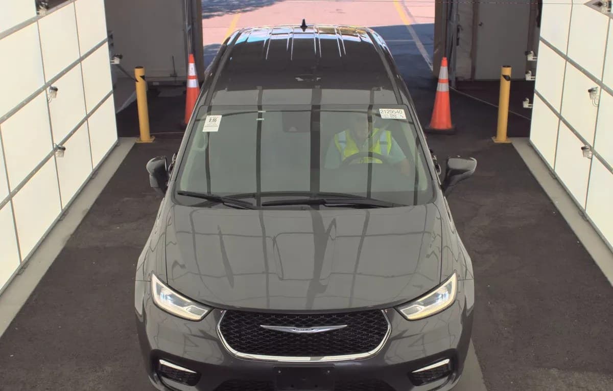 2023 CHRYSLER PACIFICA TOURING L 121.6" WB 3