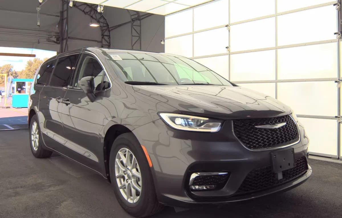2023 CHRYSLER PACIFICA TOURING L 121.6" WB 4