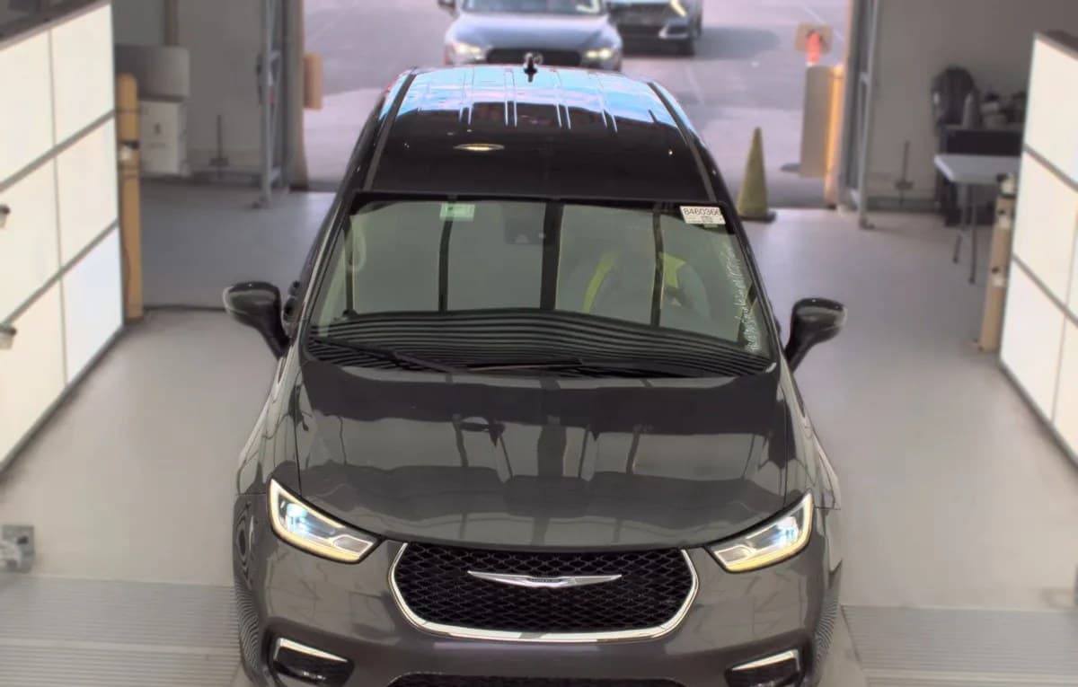 2023 CHRYSLER PACIFICA TOURING L 121.6" WB 3