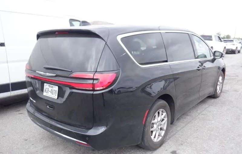 2025 CHRYSLER PACIFICA SELECT 121.6" WB 4