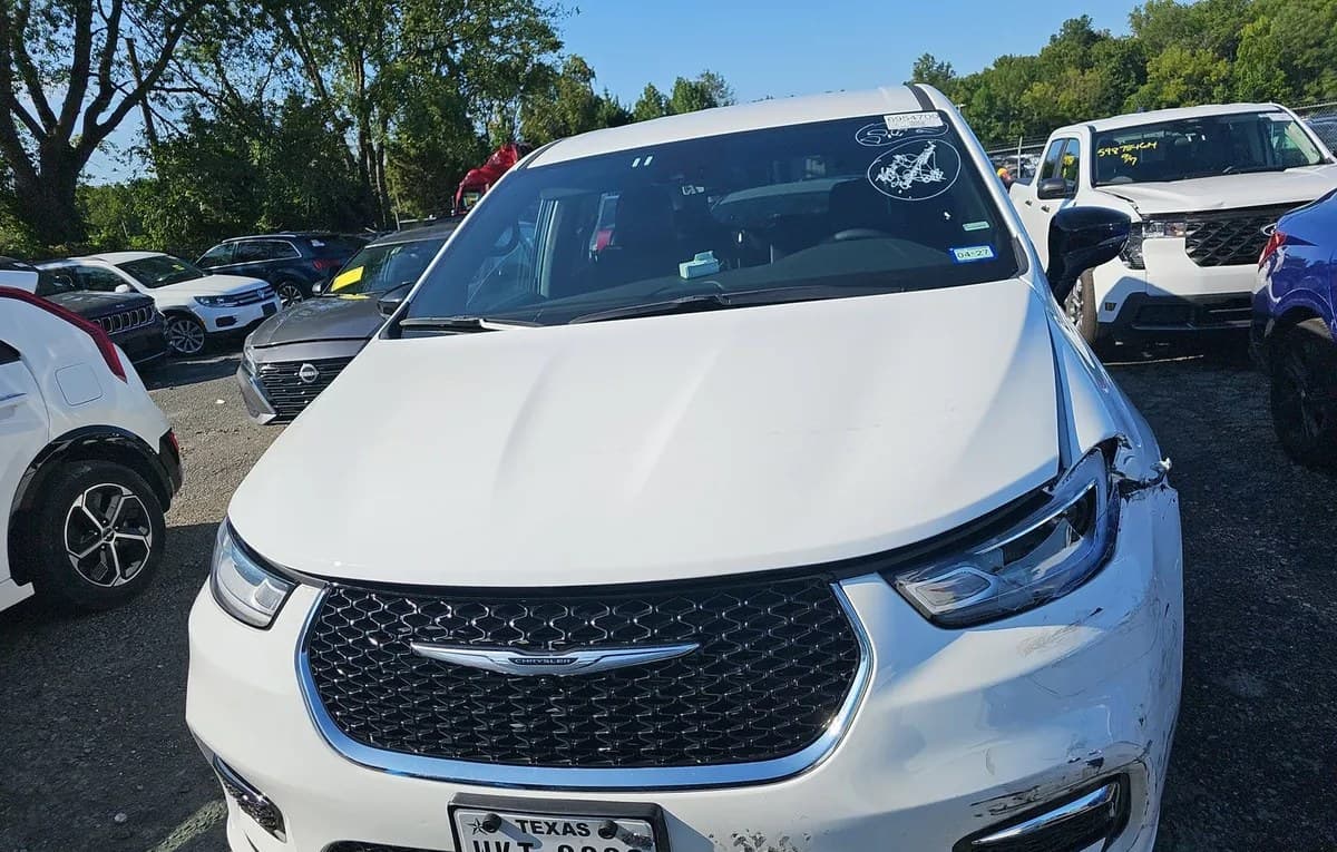 2025 CHRYSLER PACIFICA SELECT 121.6" WB 3