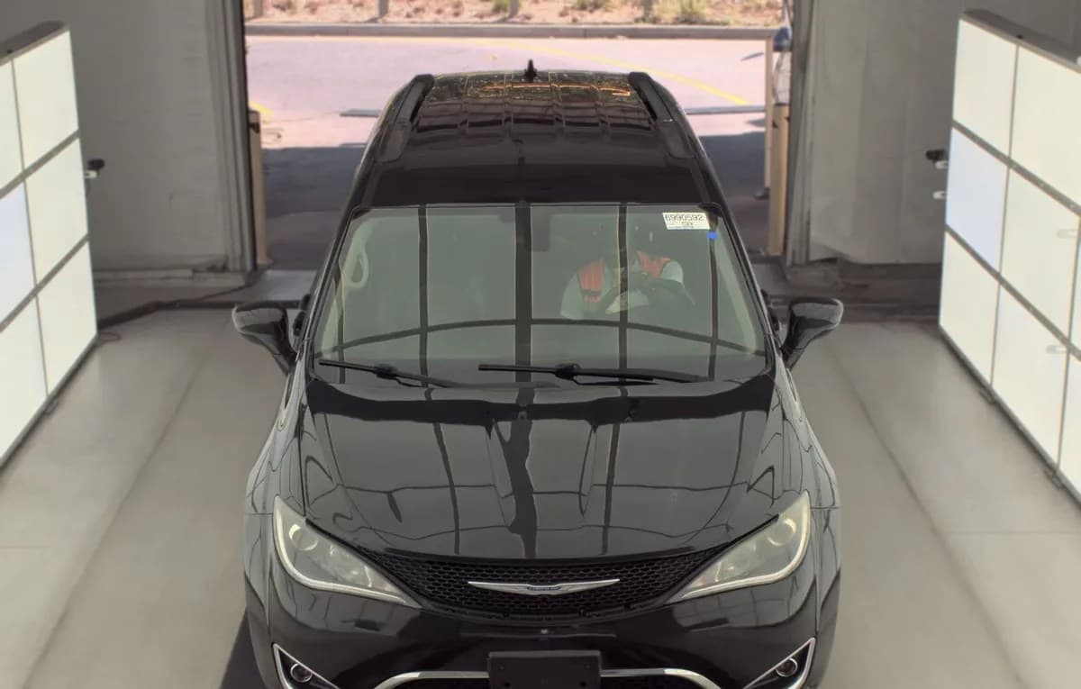 2017 CHRYSLER PACIFICA TOURING L 121.6" WB 3