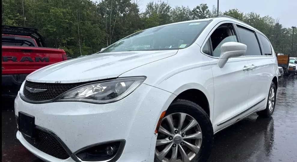 2017 CHRYSLER PACIFICA TOURING L 121.6" WB 2