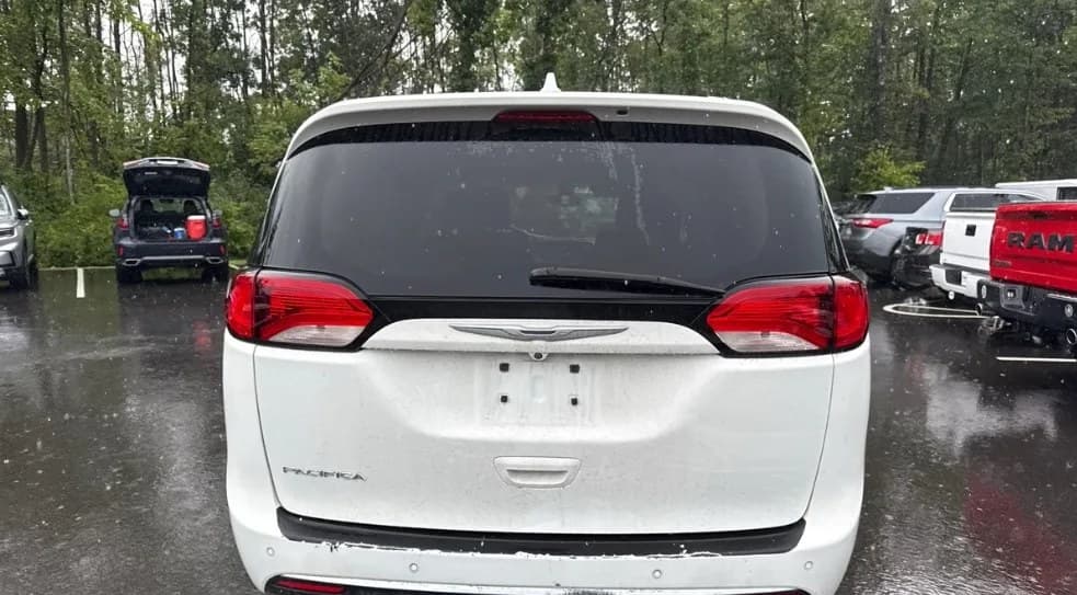 2017 CHRYSLER PACIFICA TOURING L 121.6" WB 5
