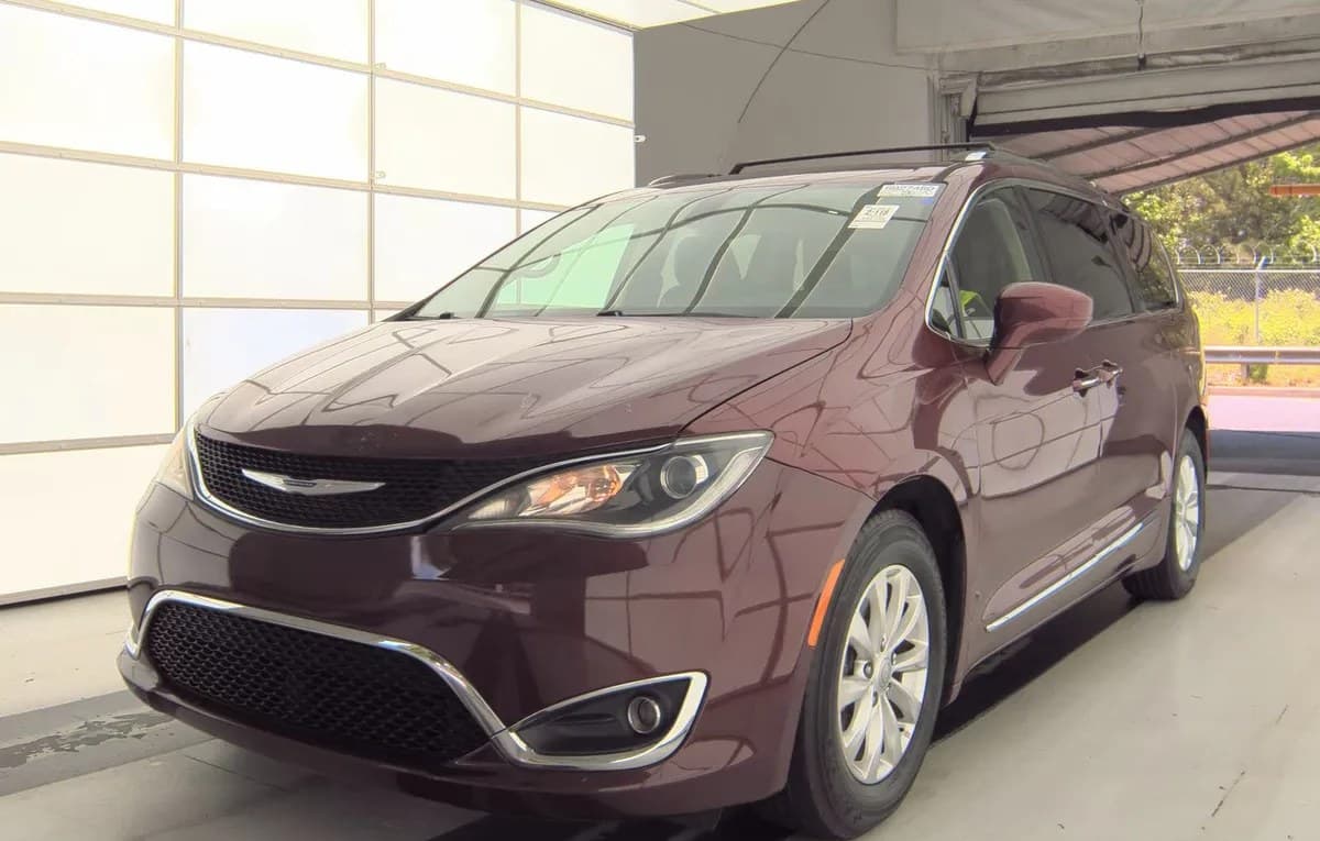 2019 CHRYSLER PACIFICA TOURING L 121.6" WB 2