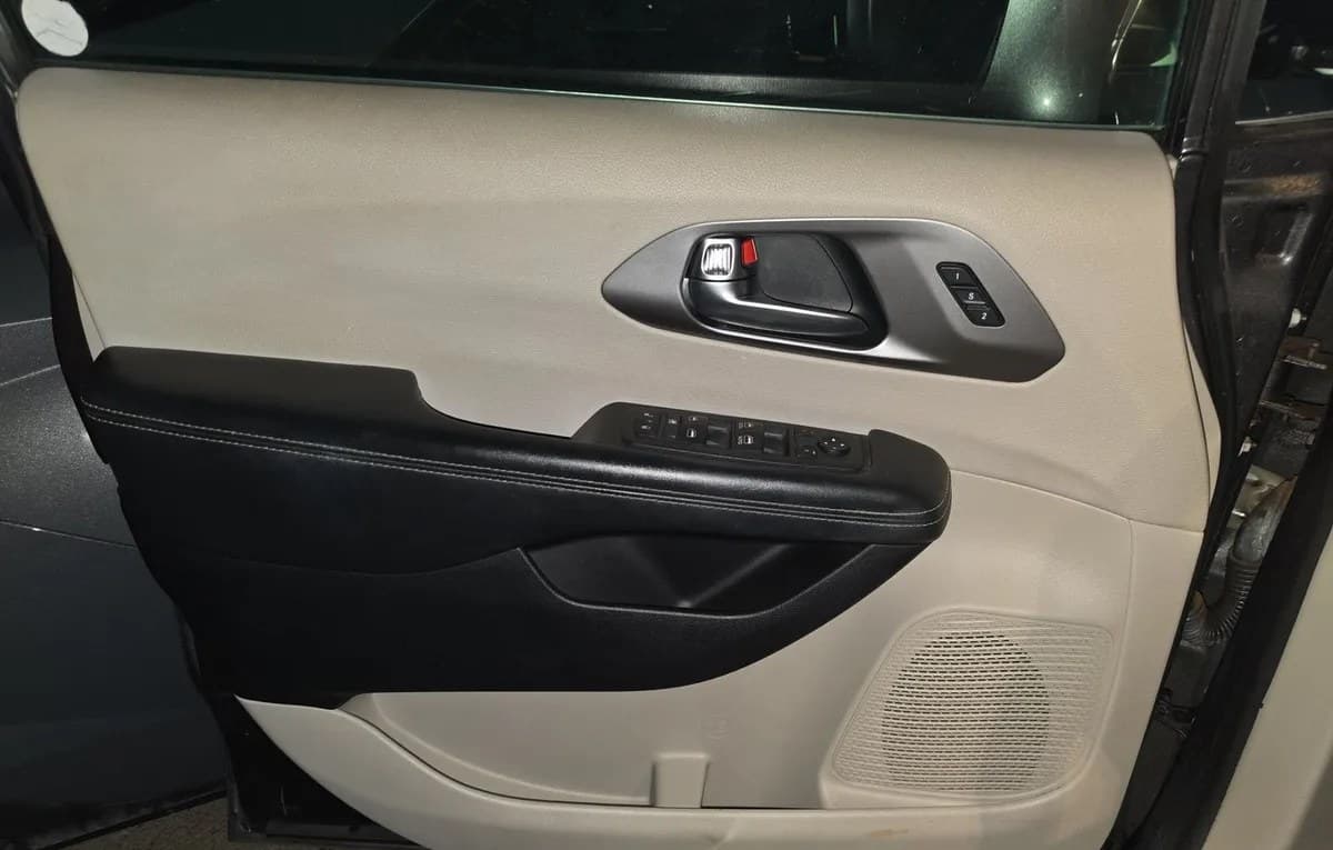 2021 CHRYSLER PACIFICA TOURING L 121.6" WB 6
