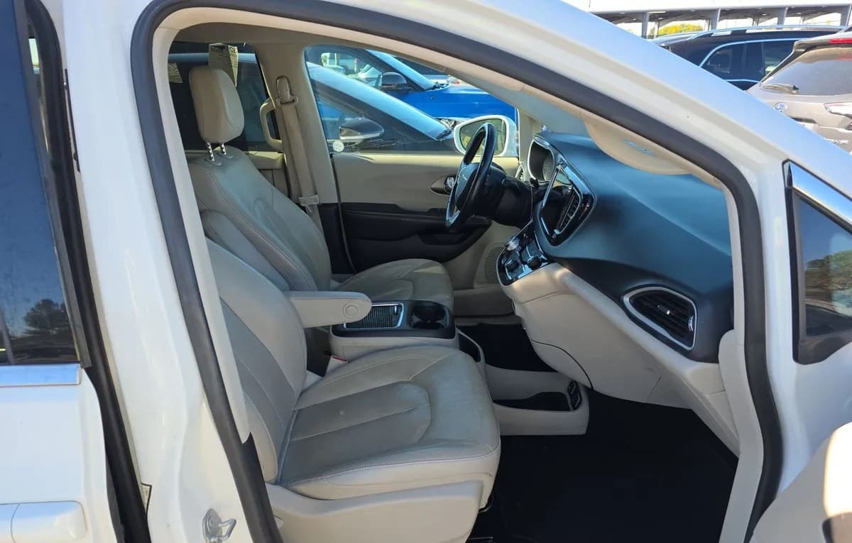 2021 CHRYSLER PACIFICA TOURING L 121.6" WB 5