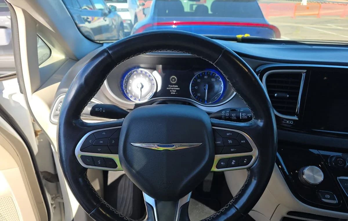 2021 CHRYSLER PACIFICA TOURING L 121.6" WB 7