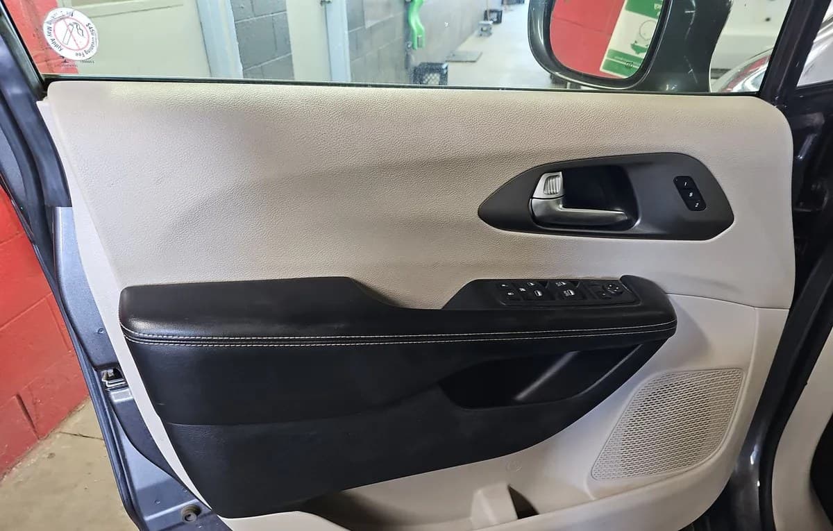 2021 CHRYSLER PACIFICA TOURING L 121.6" WB 6