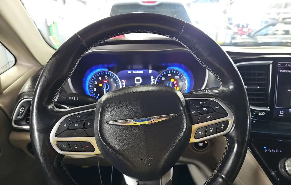 2021 CHRYSLER PACIFICA TOURING L 121.6" WB 7