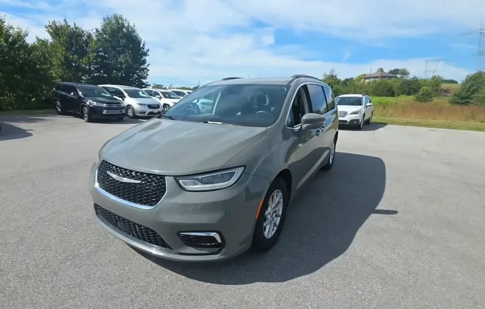 2022 CHRYSLER PACIFICA TOURING L 121.6" WB 2