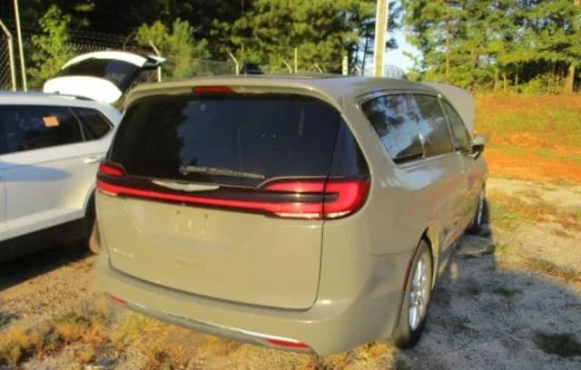 2023 CHRYSLER PACIFICA TOURING L 121.6" WB 3