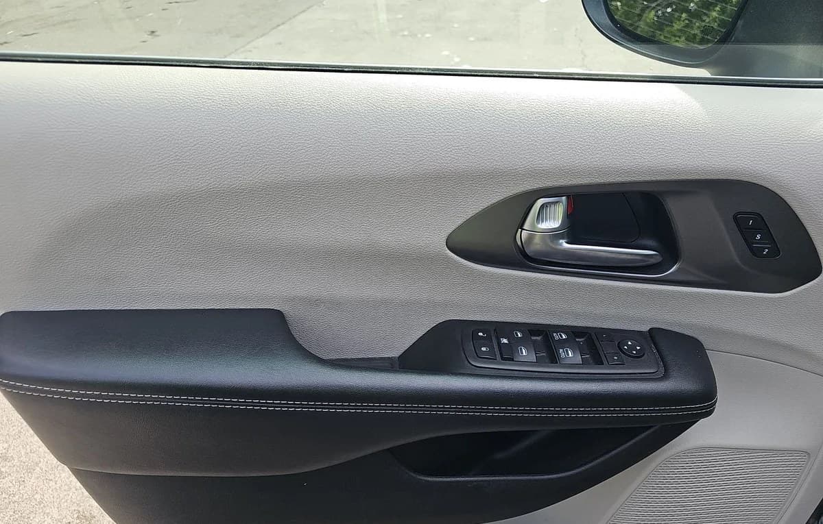 2023 CHRYSLER PACIFICA TOURING L 121.6" WB 6