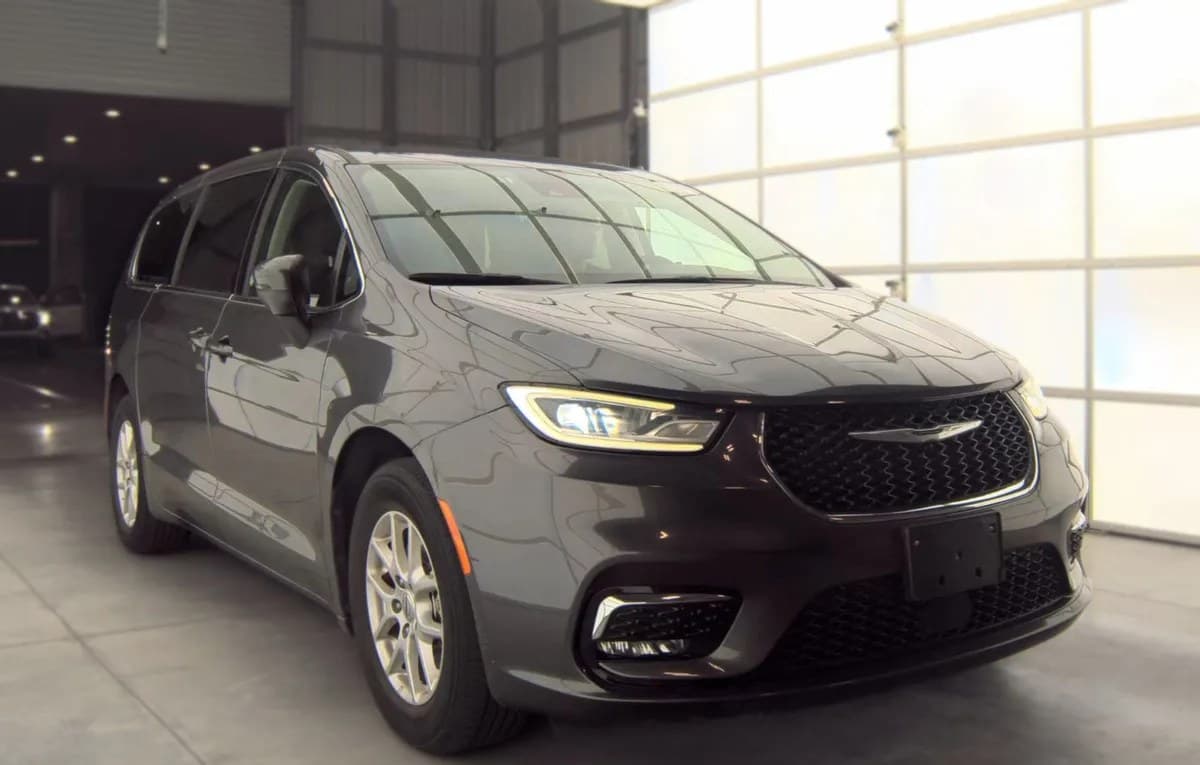 2023 CHRYSLER PACIFICA TOURING L 121.6" WB 4