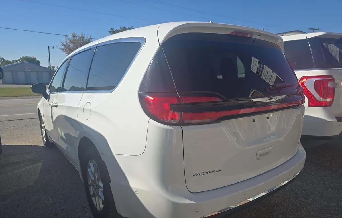 2024 CHRYSLER PACIFICA TOURING L 121.6" WB 3
