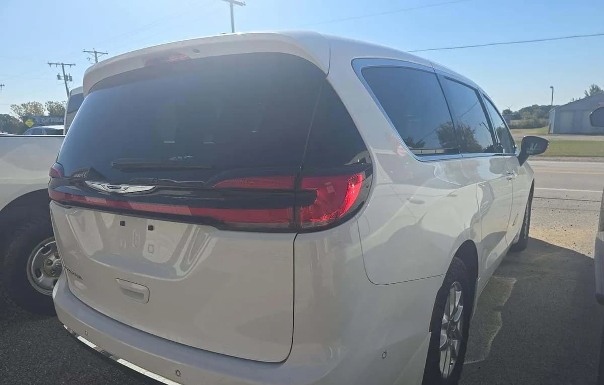 2024 CHRYSLER PACIFICA TOURING L 121.6" WB 4