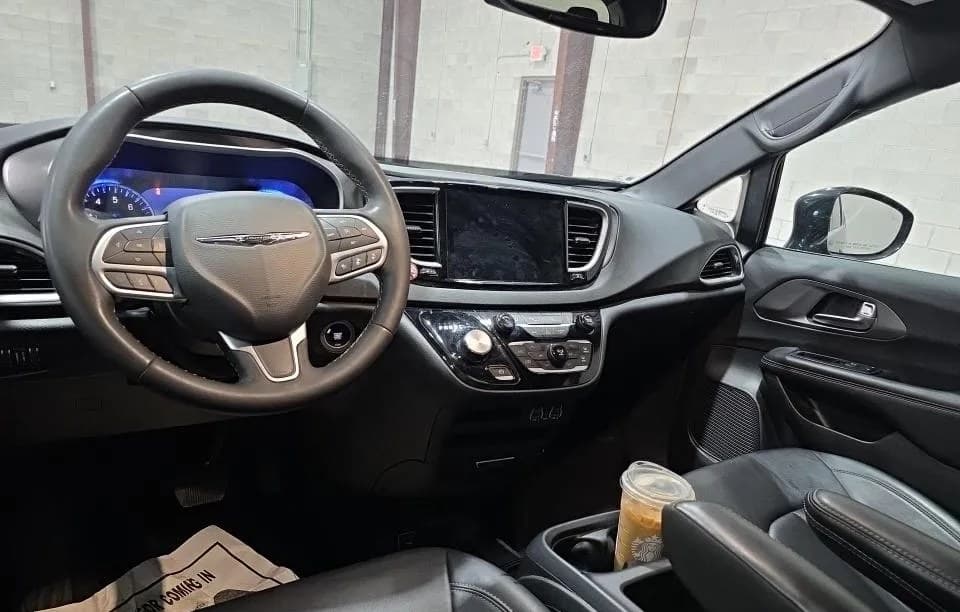 2025 CHRYSLER PACIFICA SELECT 121.6" WB 5