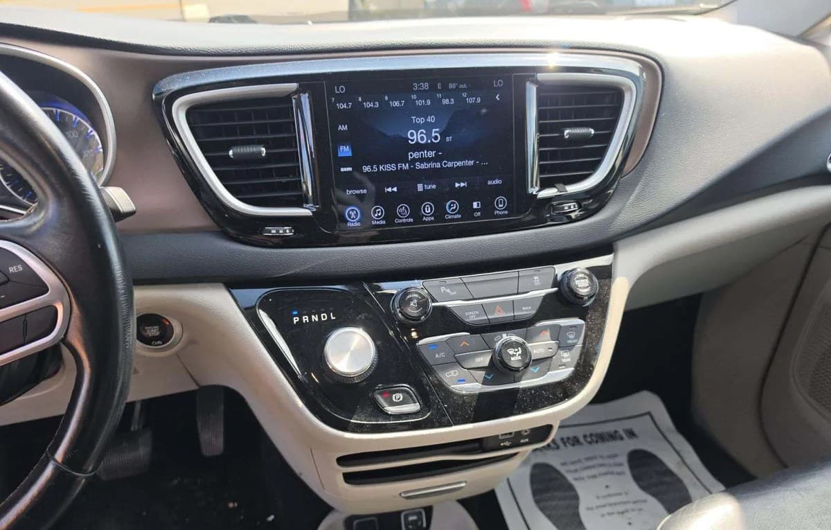 2017 CHRYSLER PACIFICA TOURING L 121.6" WB 7