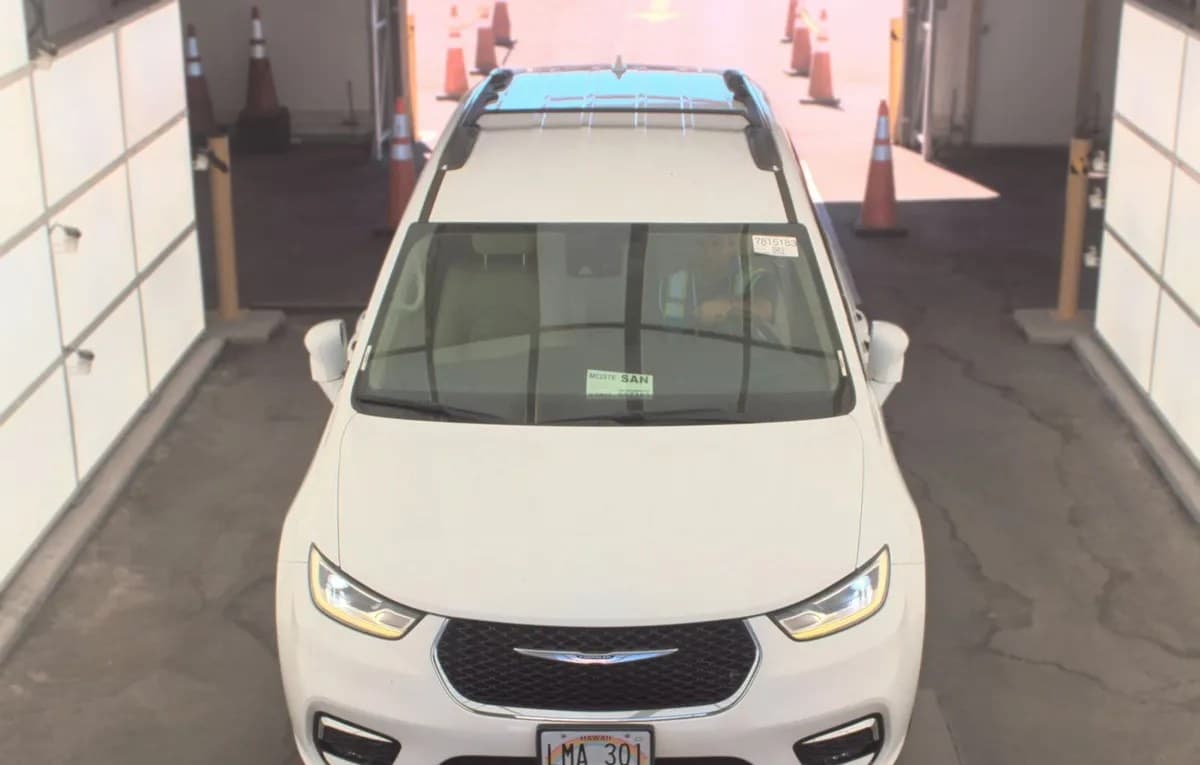 2021 CHRYSLER PACIFICA TOURING L 121.6" WB 3
