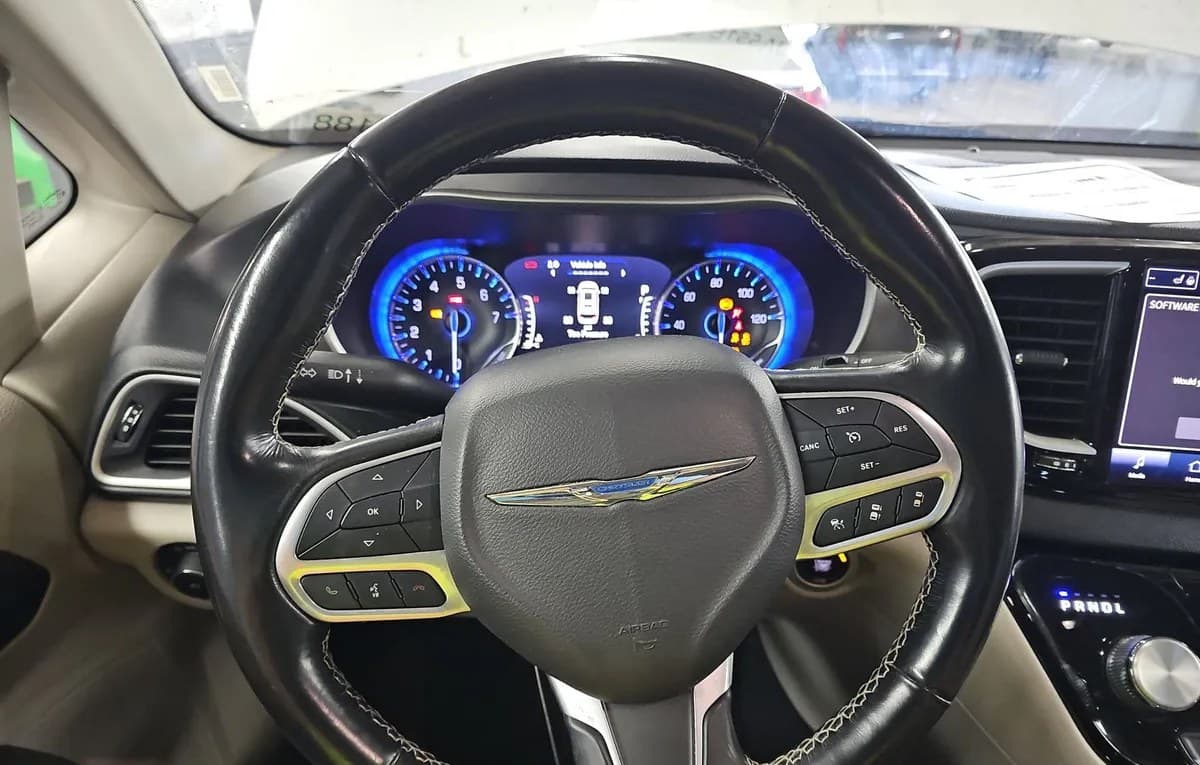 2021 CHRYSLER PACIFICA TOURING L 121.6" WB 7