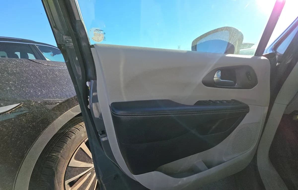 2021 CHRYSLER PACIFICA TOURING L 121.6" WB 6