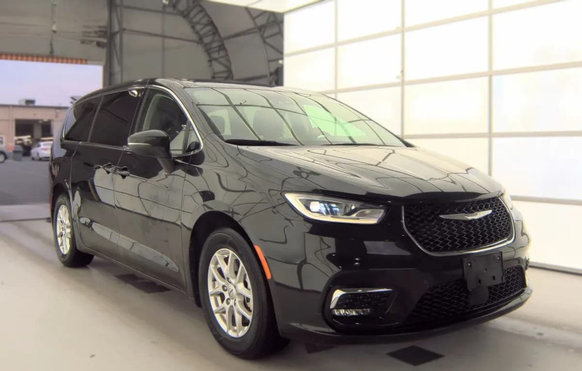 2023 CHRYSLER PACIFICA TOURING L 121.6" WB 4
