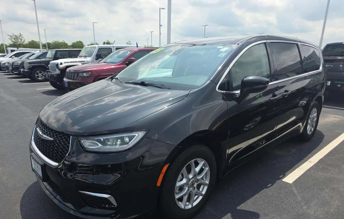 2023 CHRYSLER PACIFICA TOURING L 121.6" WB 2
