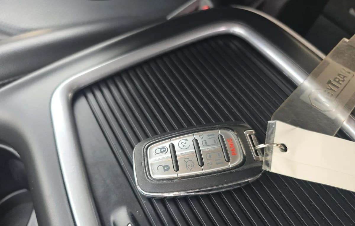 2023 CHRYSLER PACIFICA TOURING L 121.6" WB 5