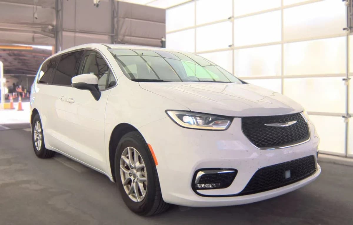 2023 CHRYSLER PACIFICA TOURING L 121.6" WB 4