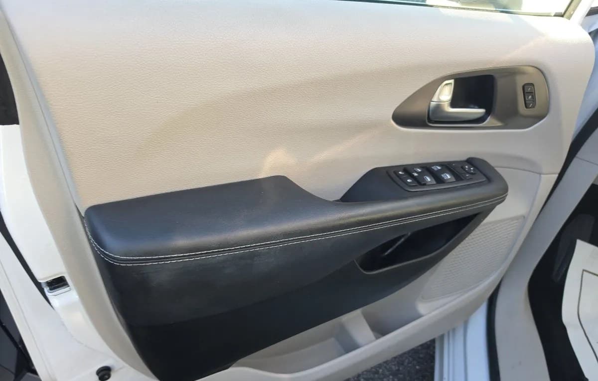 2023 CHRYSLER PACIFICA TOURING L 121.6" WB 6