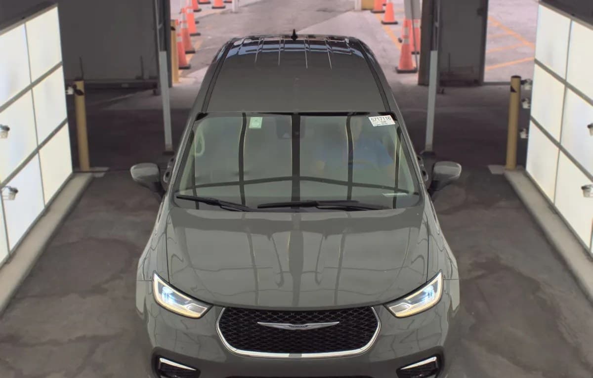 2023 CHRYSLER PACIFICA TOURING L 121.6" WB 3