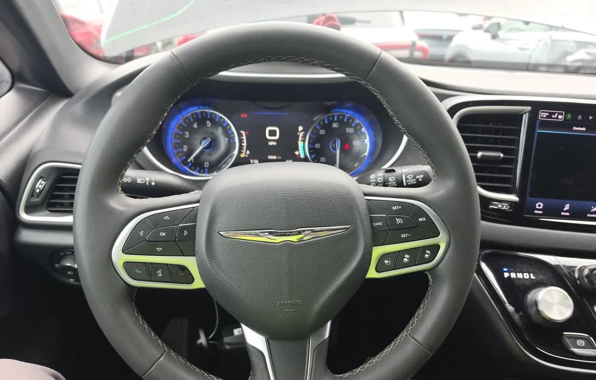 2025 CHRYSLER PACIFICA SELECT 121.6" WB 7
