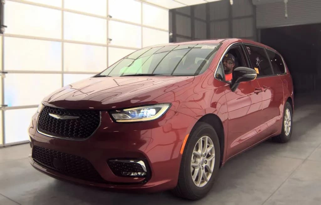 2025 CHRYSLER PACIFICA SELECT 121.6" WB