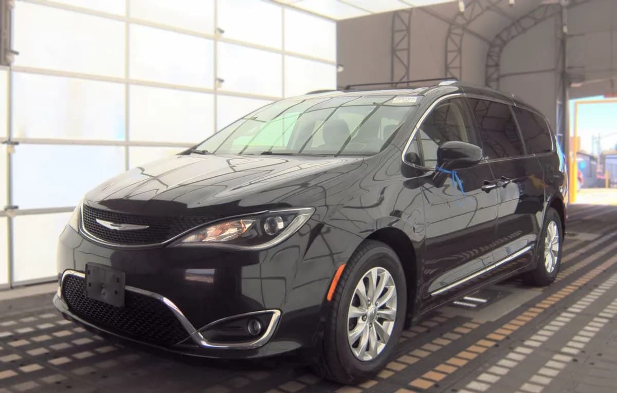 2018 CHRYSLER PACIFICA TOURING L 121.6" WB 2