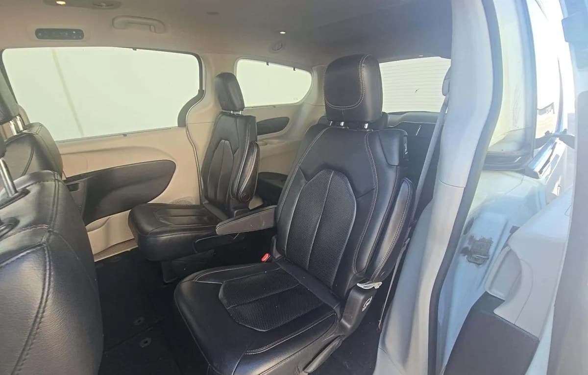 2019 CHRYSLER PACIFICA TOURING L 121.6" WB 7