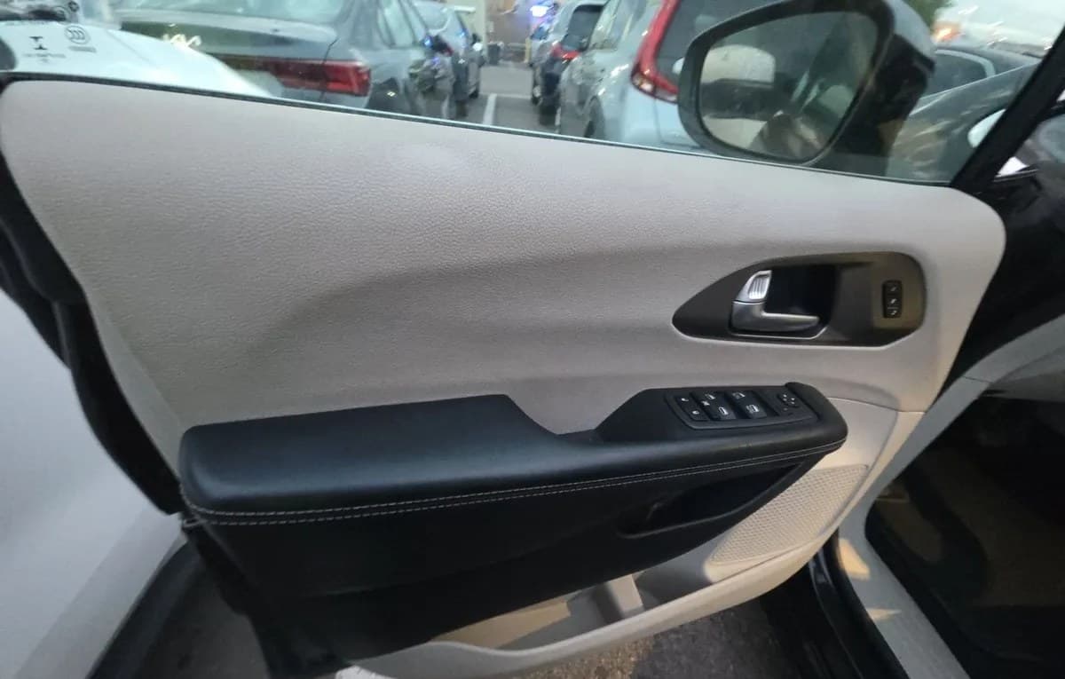 2021 CHRYSLER PACIFICA TOURING L 121.6" WB 6