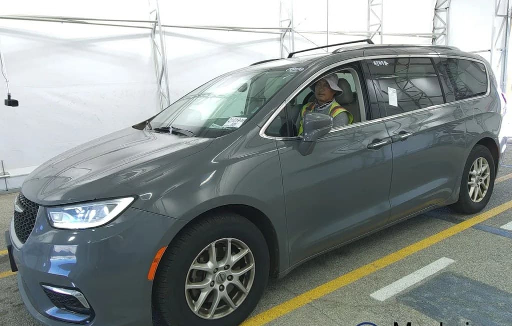 2021 CHRYSLER PACIFICA TOURING L 121.6" WB