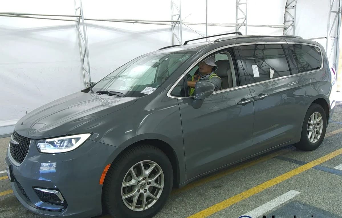 2021 CHRYSLER PACIFICA TOURING L 121.6" WB 2