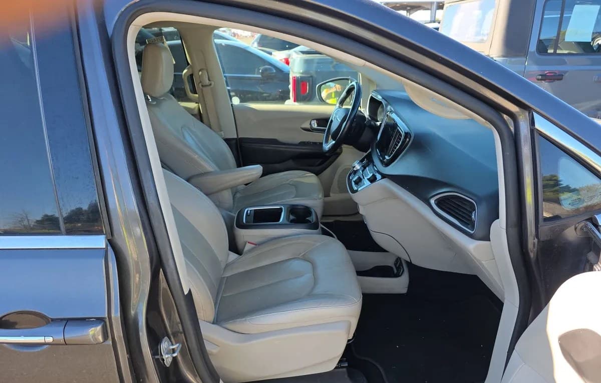 2021 CHRYSLER PACIFICA TOURING L 121.6" WB 5