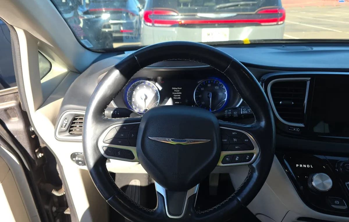 2021 CHRYSLER PACIFICA TOURING L 121.6" WB 7