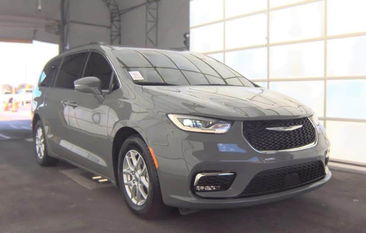 2022 CHRYSLER PACIFICA TOURING L 121.6" WB 4